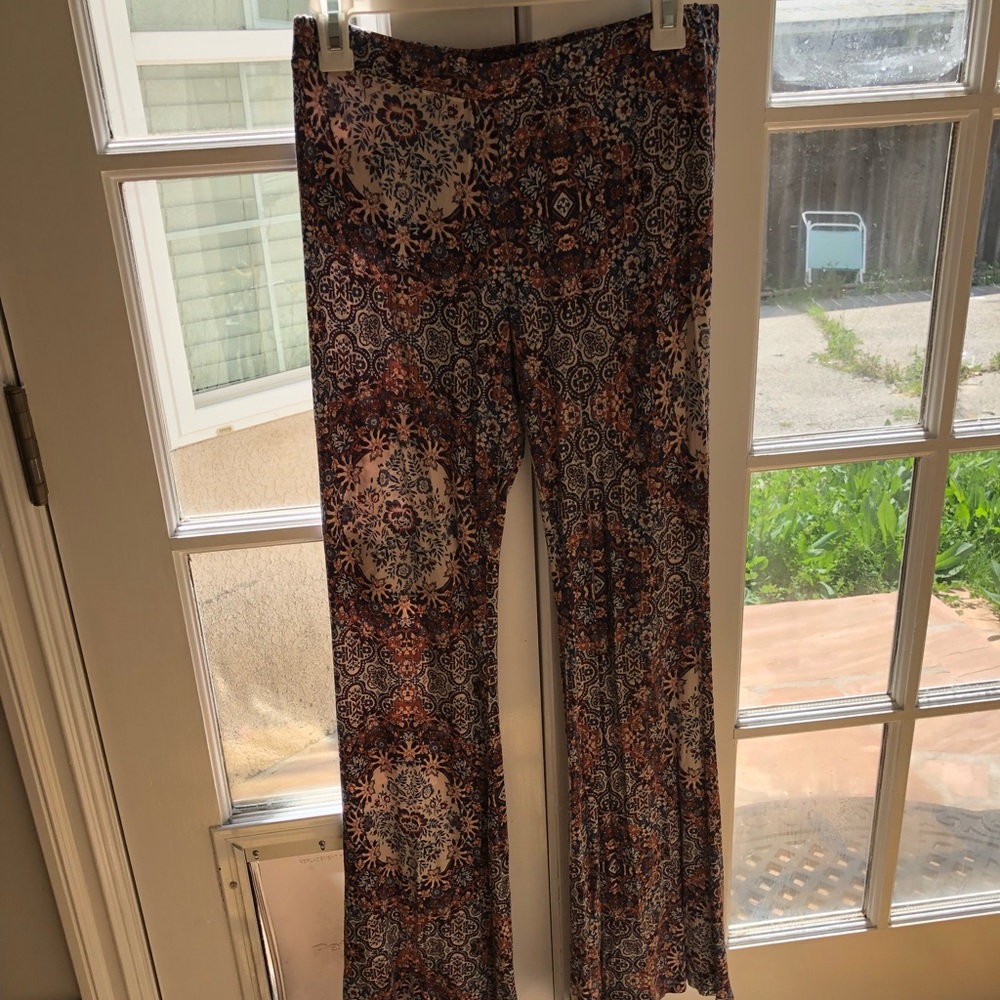 Flowing pants